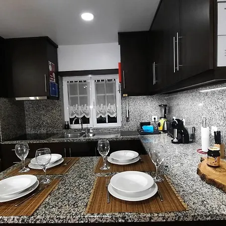 Apimonte House A Браганса